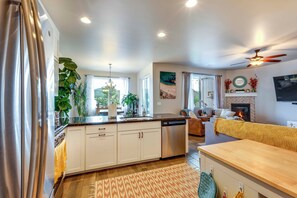 Interior - Flagstaff Home w/ Backyard Oasis: 38 Mi to Sedona! (Flagstaff)