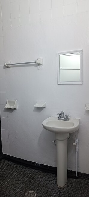 Bathroom - Hotel Posada Los Faroles Atlixco (Atlixco)