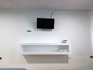 Blackout drapes, iron/ironing board, free WiFi, bed sheets - Hotel Posada Los Faroles Atlixco (Atlixco)