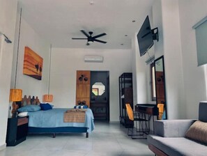 1 bedroom, in-room safe, iron/ironing board, free WiFi