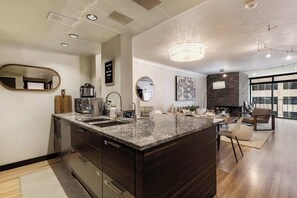 Fridge, microwave, oven, coffee/tea maker