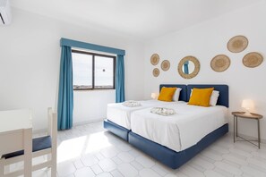 Desk, iron/ironing board, free WiFi - #189 Montechoro Flat by Home Holidays (Albufeira)