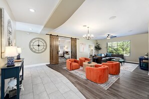 Fernseher, Tischtennisplatte