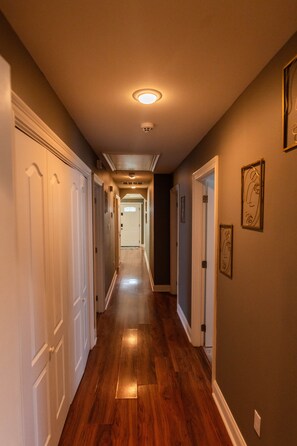 المنشأة من الداخل