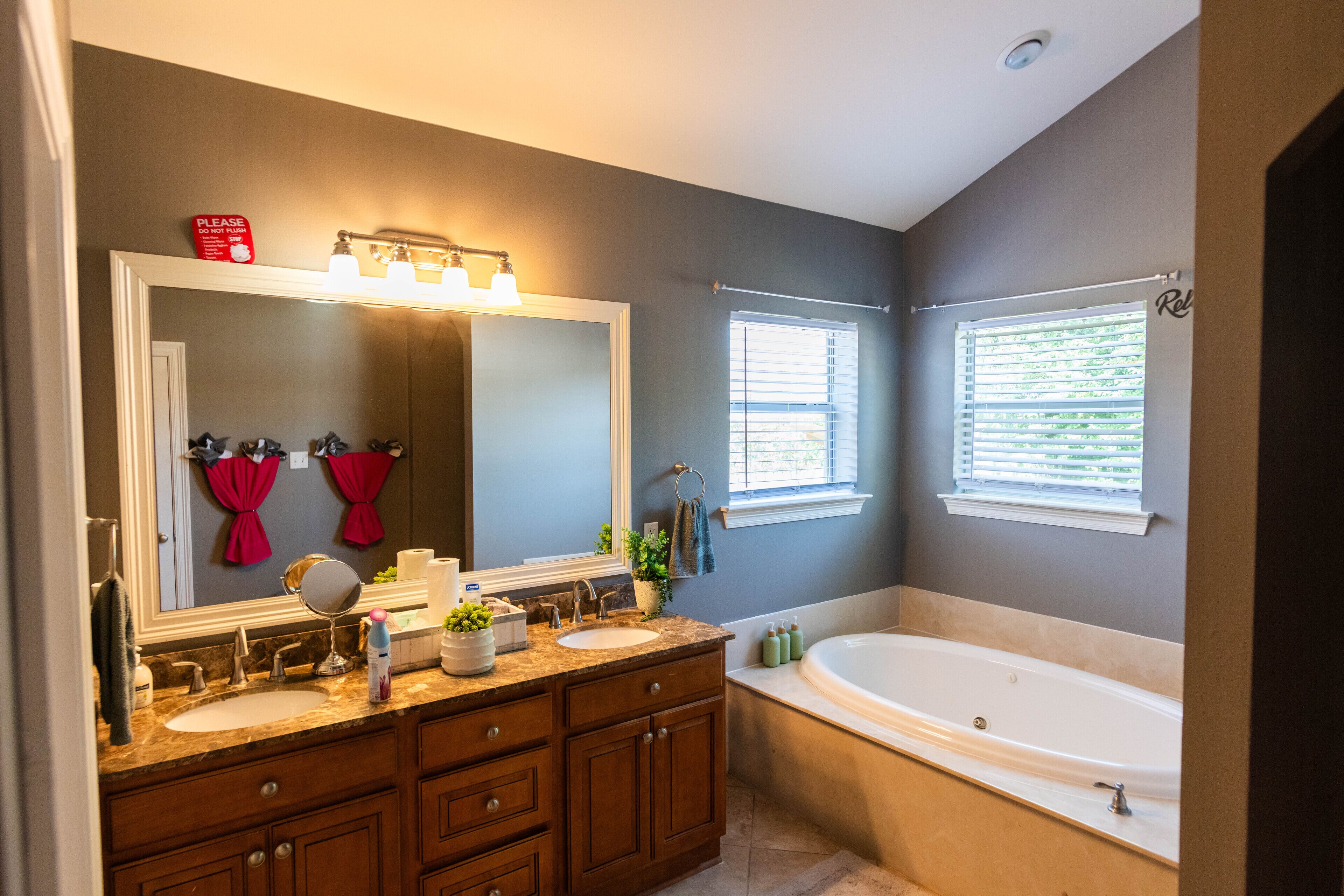 Jetted bath, towels, soap, shampoo