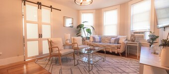 Spacious 3BR - Walk to Downtown Salem, Game Room!<br>