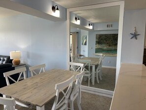 Dining - Relaxation Reef - Ocean Views, Heated Pool, Lovely Condo, Beach Access (St. Augustine)