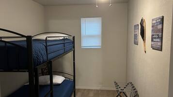 2 bedrooms, WiFi, bed sheets