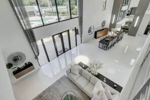 Interior - Stunning Villa with 6 BR, 5.5 Baths, on 2.9 Acres (Southwest Ranches)