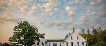 Queen Ste at Public House, food trucks & craft beer on site, walk to UNH & town