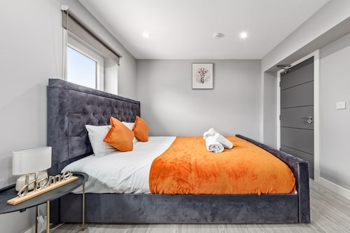 Cozy Ensuite Room In Feltham Hearthrow London Tw13