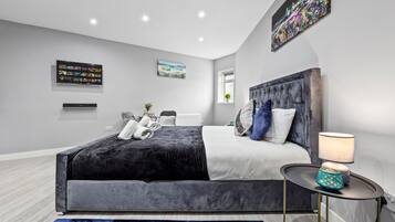 Studio | Iron/ironing board, free WiFi, bed sheets