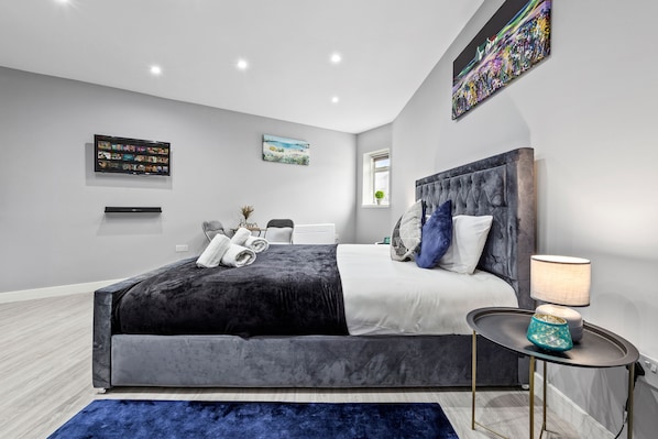 Studio | Iron/ironing board, free WiFi, bed sheets