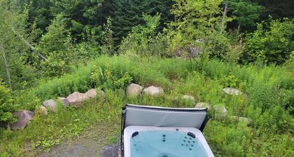 Yasmine cottage for rent in Sainte-Marguerite-du-Lac-Masson