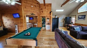 Smart TV, fireplace, stereo - Little Cabin All To Yourself (Sevierville)