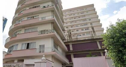 Newly Renovated Spacious 2 Bedroom Apartment