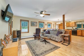 Exterior - Bears Den (Rumney)