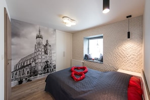 2 bedrooms, iron/ironing board, free WiFi, bed sheets