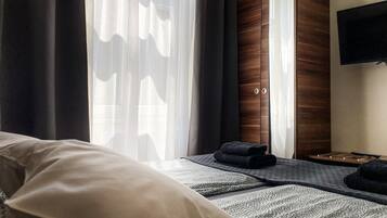 Iron/ironing board, free WiFi, bed sheets