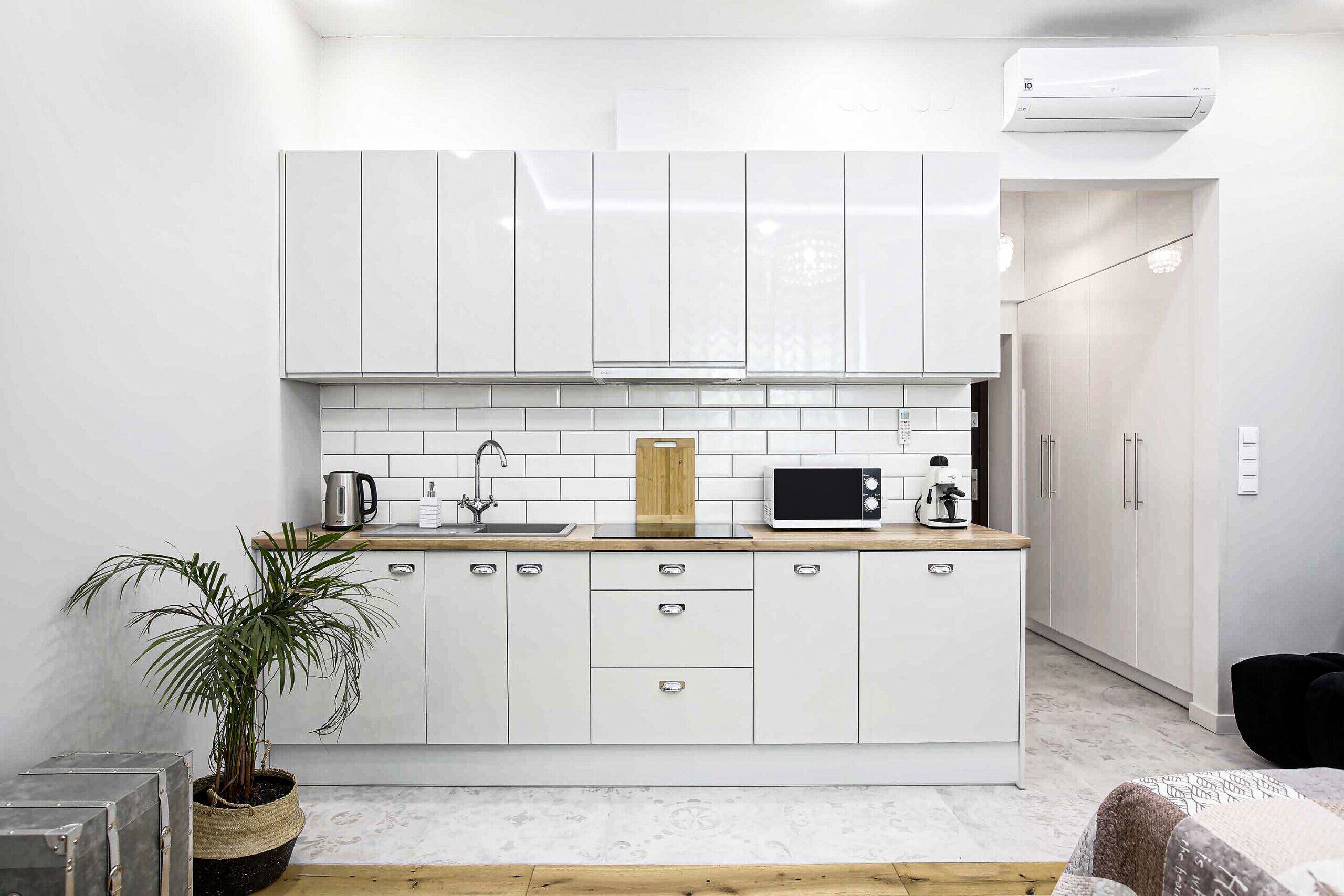 Kühlschrank, Mikrowelle, Geschirrspüler