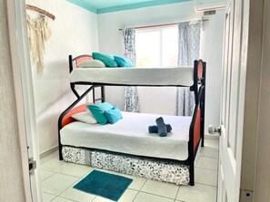 3 Schlafzimmer, Bügeleisen/Bügelbrett, WLAN, Bettwäsche