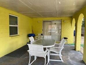 Outdoor dining
