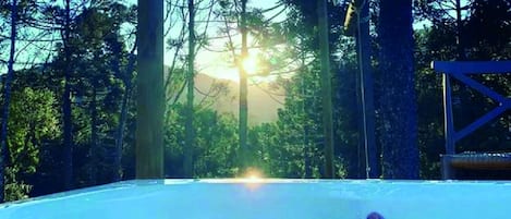 Hot tub, deep-tissue massages, sports massages, massages