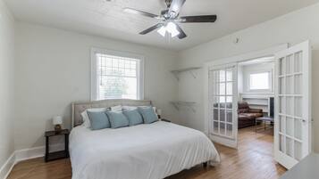 3 bedrooms, iron/ironing board, WiFi, bed sheets