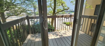 Retro Retreat- Block from Ocean Casino and Waterpark