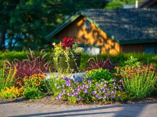 Lakeside cabin on Rust Pond CPA