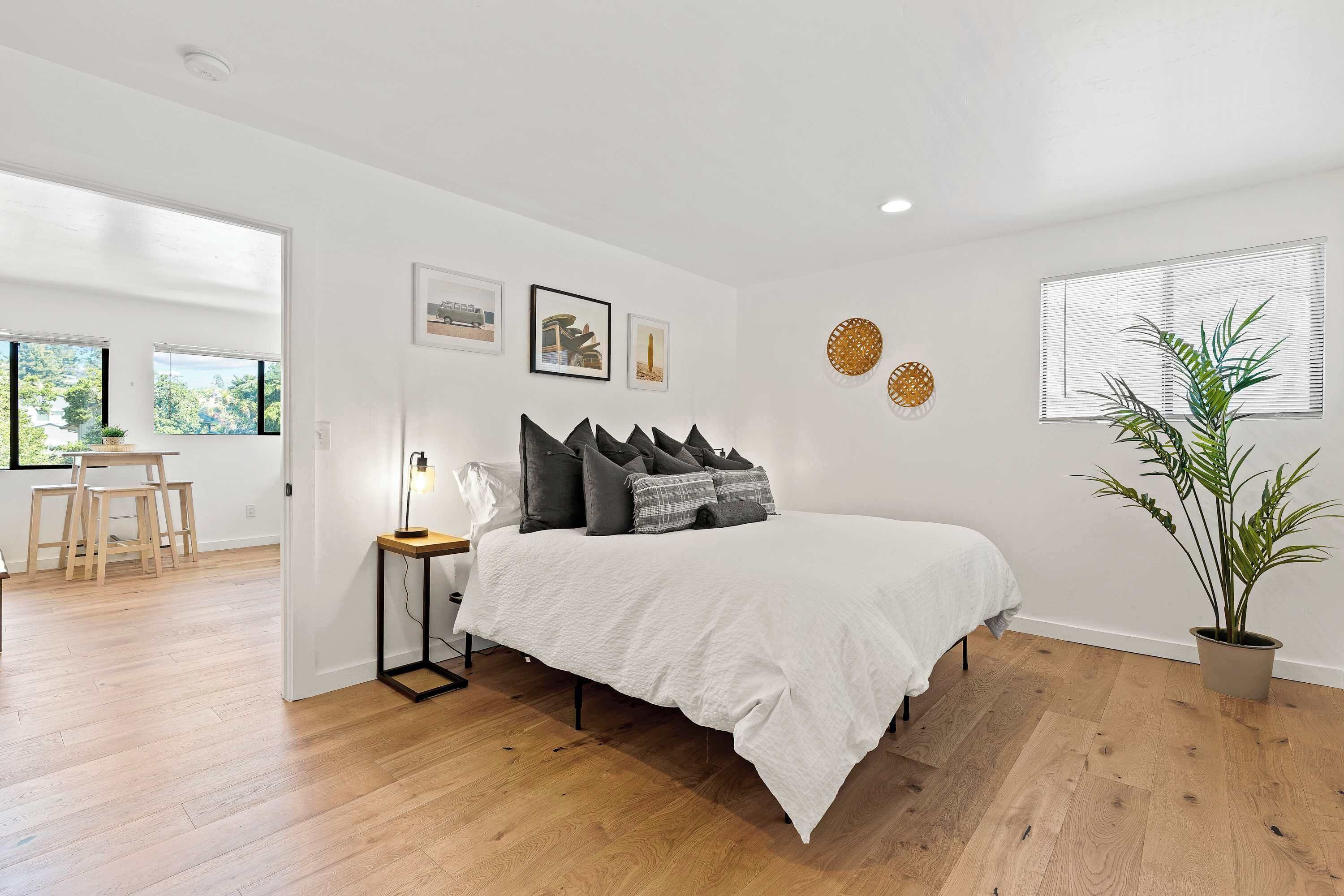 1 bedroom, travel cot, WiFi, bed sheets