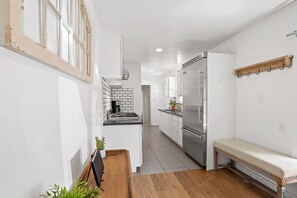 Geladeira, fogão, cooktop, lava-louças