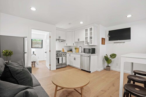 Manresa Surf House 1 bedroom Sleeps 4 unit #2