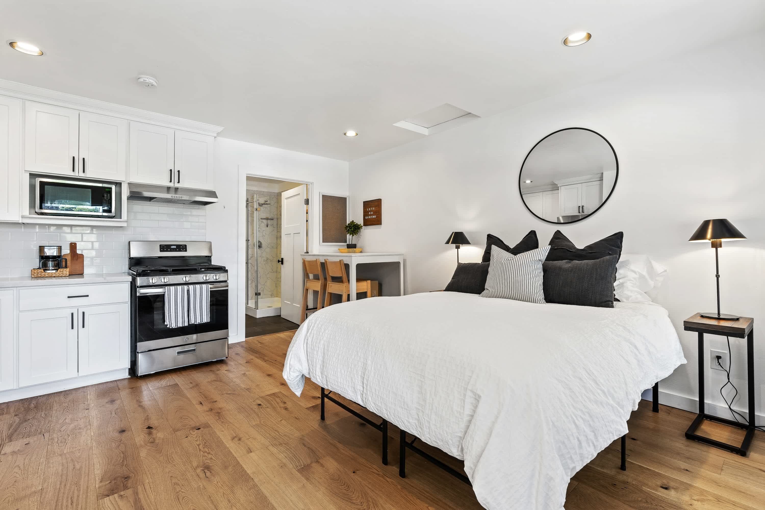 1 bedroom, travel crib, WiFi, bed sheets