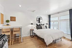 1 Schlafzimmer, Reisekinderbett, WLAN, Bettwäsche
