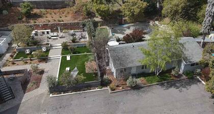 Manresa Surf House -2 bedroom- Hot Tub- Fire Pits
