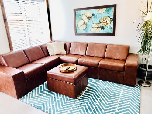 Hilltop Terrace 2 BR,1.5 BA guest apartment 1.5 miles from I-75.