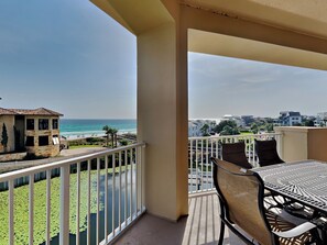 콘도, 침대(여러 개), 발코니, 바다 전망 (#401 - No Pets Allowed) | 야외 식당