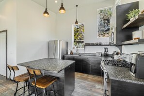 Fridge, microwave, oven, stovetop - Family-Friendly Home Near Schweitzer Shuttle with Breathtaking Views (Sandpoint)