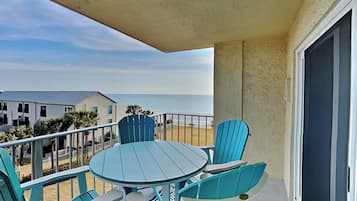 Condo, Multiple Beds, Balcony, Ocean View (#424 - No Pets) | Outdoor dining