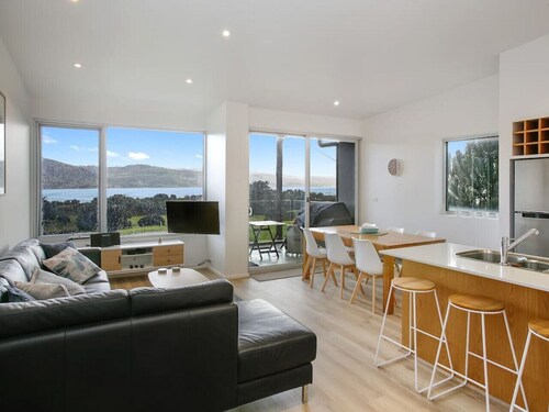 Bay Vue - Absolute Oceanviews!