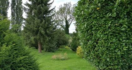 Ruhige, renovierte Ferienwohnung im Grünen auf Feuerland -Dortmund-