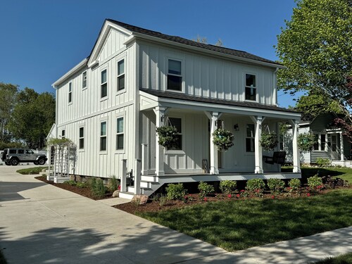 Family Retreat at Village Farmhouse - Near Grand Haven Beach