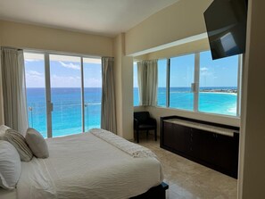 19 habitaciones, tabla de planchar con plancha y cuna de viaje