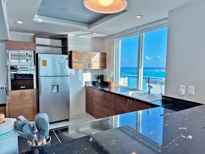 Fridge, microwave, oven, stovetop