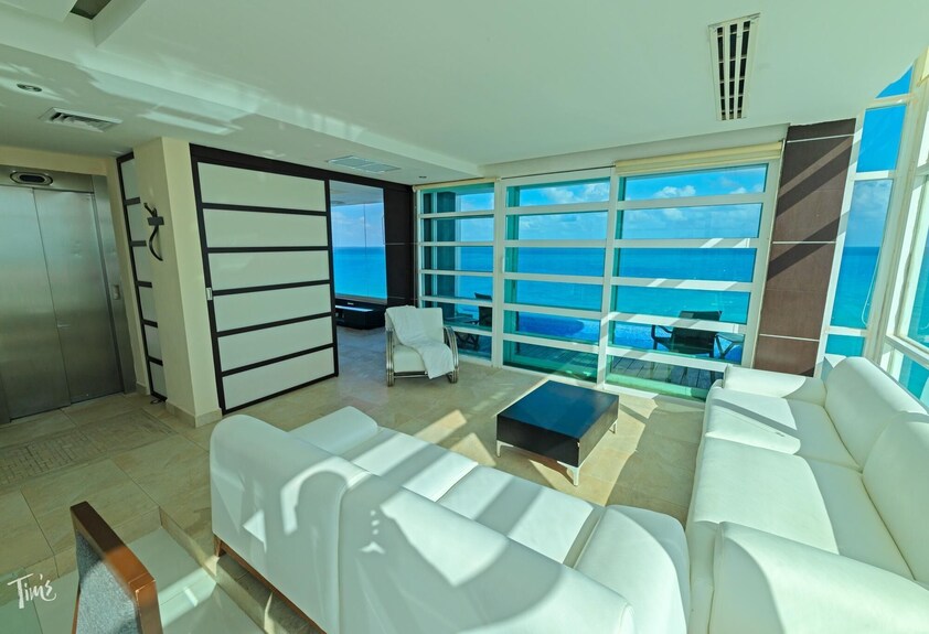 6br/5bth Private Pools - Beachfront Combo #204 - Cancún