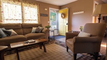 TV, fireplace, DVD player, ping pong