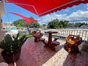Outdoor dining - Las Mariposas Suite Apt. 2 (Carolina)