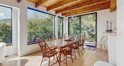 Inviting home with mountain view, skiing, sauna, & W/D