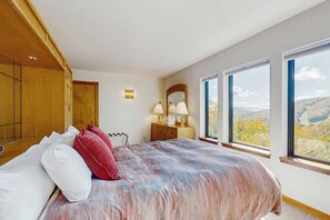 4 chambres, fer et planche à repasser, accès Internet, draps fournis
